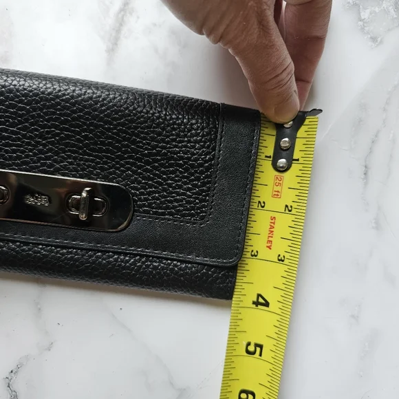 Vintage COACH Black Leather Wallet - Picture 4 of 7
